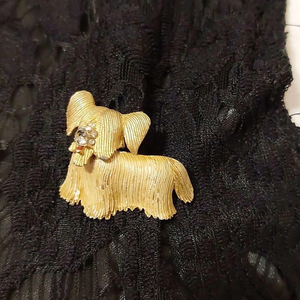 Vintage Sky Terrier Scottish Dog Pin Brooch in Gold Tone